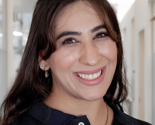 Niloofer Ghadery – Zahnmedizinische Fachangestellte Dr. Neumann + Kollegen Düsseldorf“