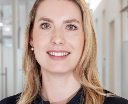 Mailin Neumann – Empfang / Verwaltung, Dr. Neumann + Kollegen Düsseldorf“