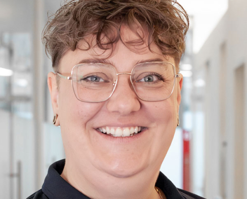 Janine Riesen – Zahnarzthelferin, Dr. Neumann + Kollegen Düsseldorf“