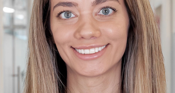 Tea Tare – Prophylaxeassistentin, Dr. Neumann + Kollegen Düsseldorf“